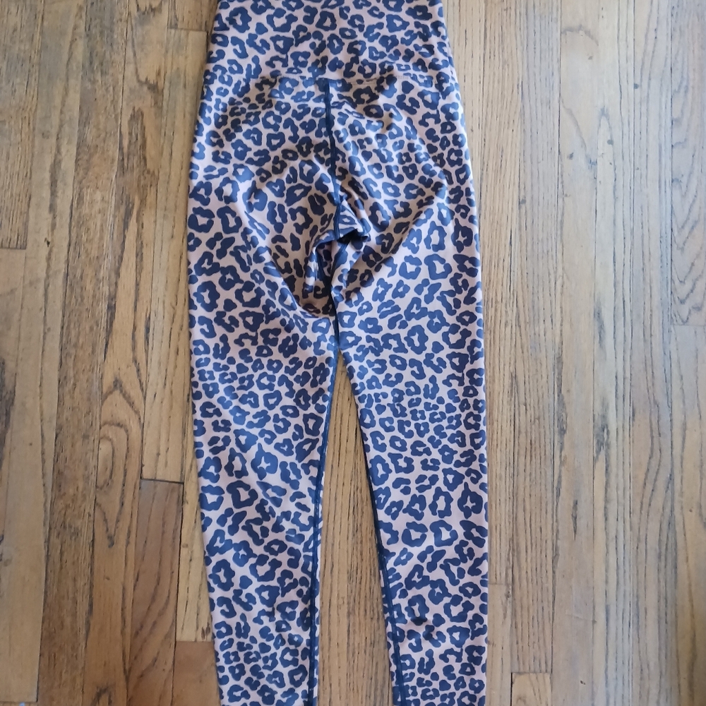 Beach Riot Leopard Print Leggings - Picture 2 of 3